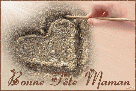 Bonne Fête Maman coeur dans le sable
